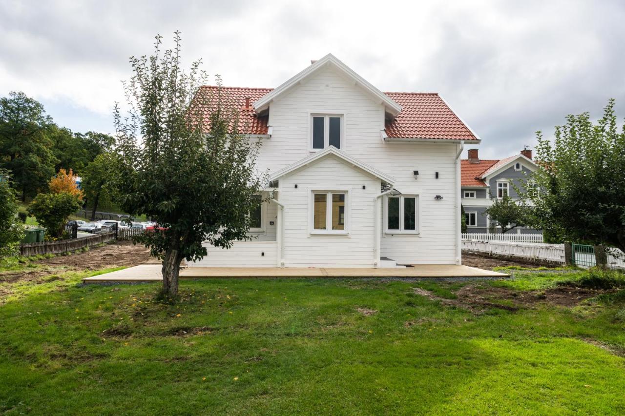 New Flores Huskvarna Extérieur photo