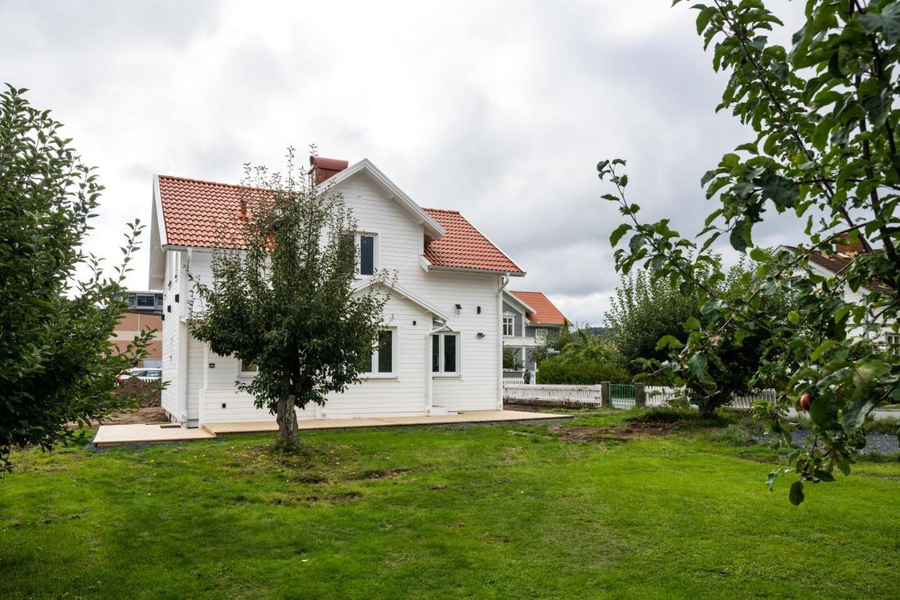 New Flores Huskvarna Extérieur photo